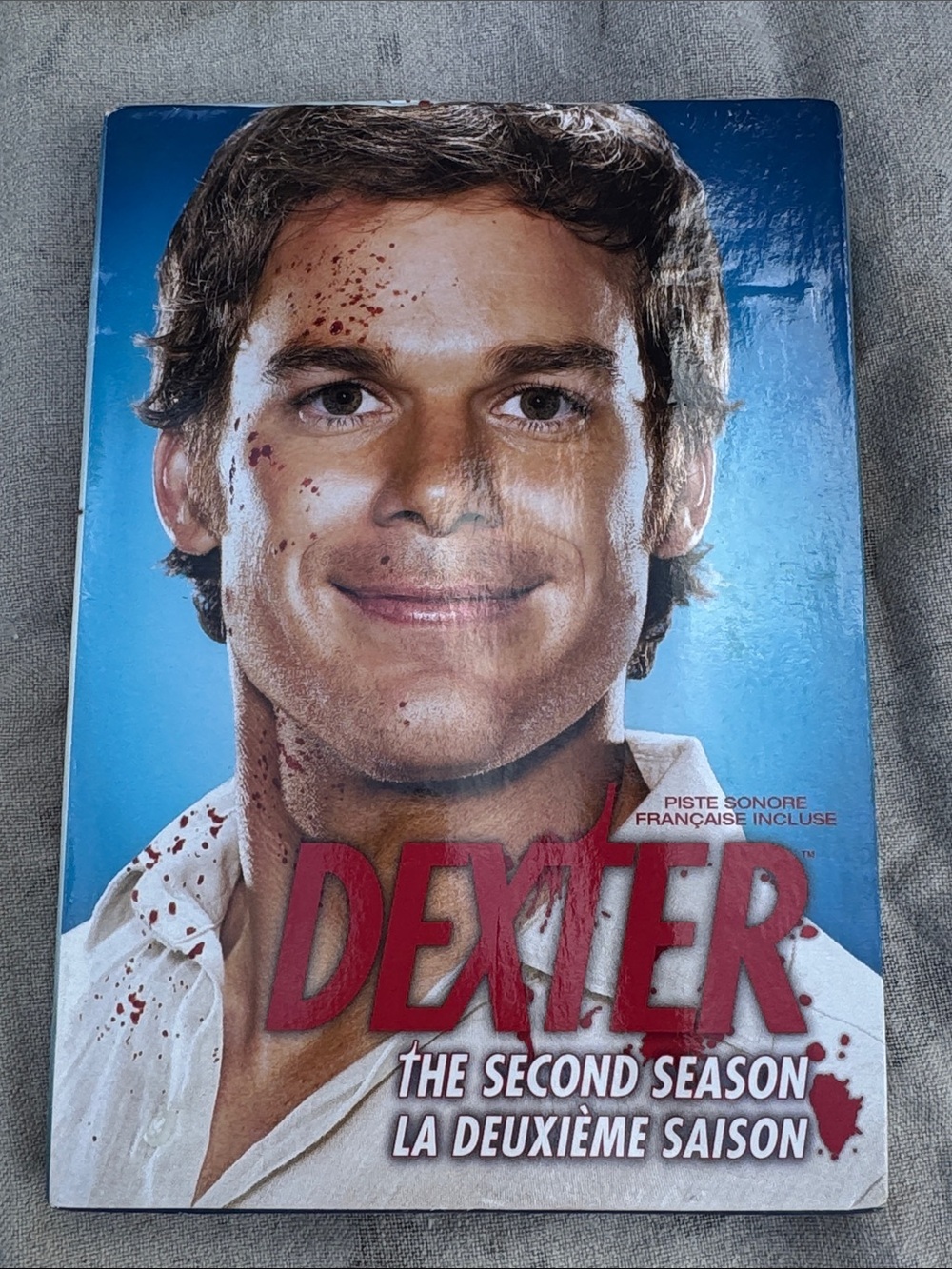 Dexter: The Second Season ( 2 DVD set) - discs like new - box a little wavy